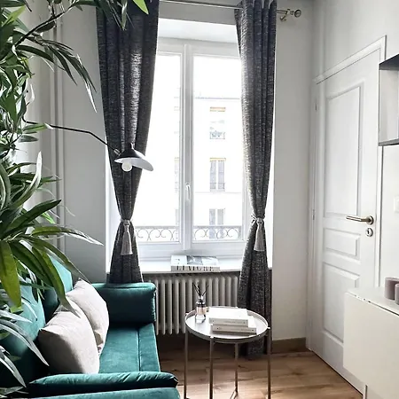 1587 - Cozy In Apartamento París